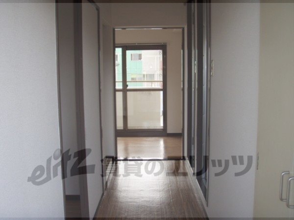 Other room space. Corridor