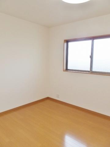 Non-living room. Second floor Western-style west 6.5 Pledge