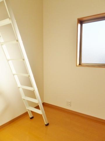 Non-living room. Second floor Western-style 4.6 Pledge