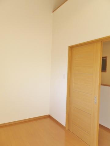 Non-living room. Second floor Western-style 4.6 Pledge