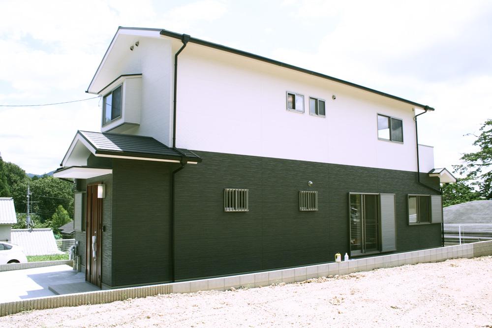 Local appearance photo. Spacious land of about 51 square meters