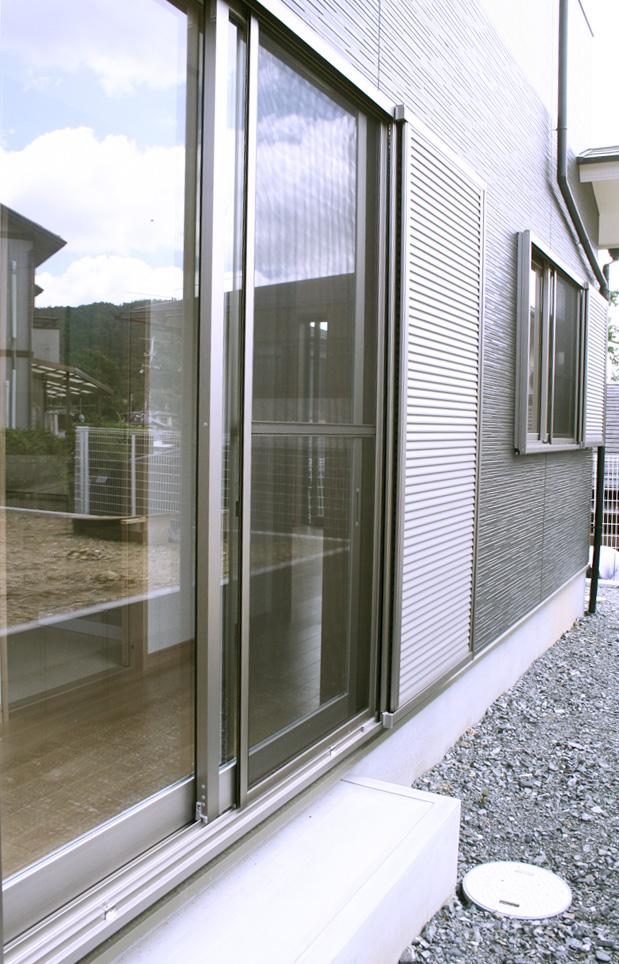 Same specifications photos (appearance). Western-style window as seen from the building west