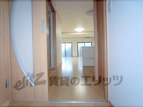 Other room space. Corridor