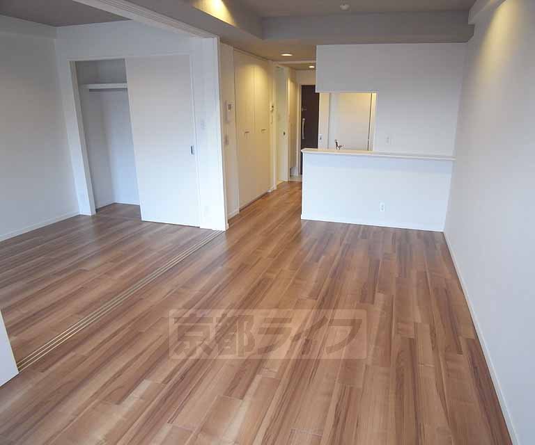 Living and room. Counter kitchen ・