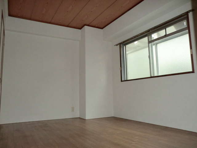 Other room space. Separate image