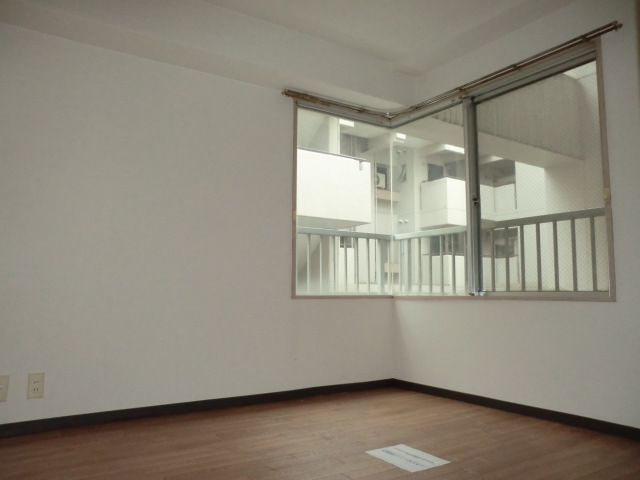 Other room space. Separate image