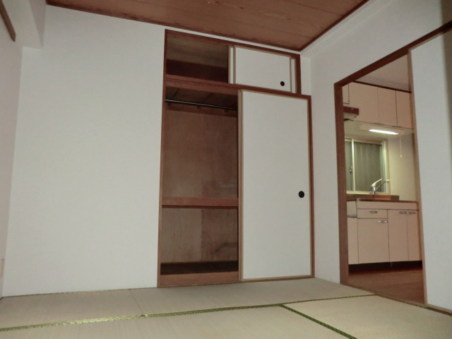 Other room space. Separate image