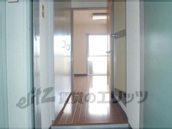 Other room space. Corridor