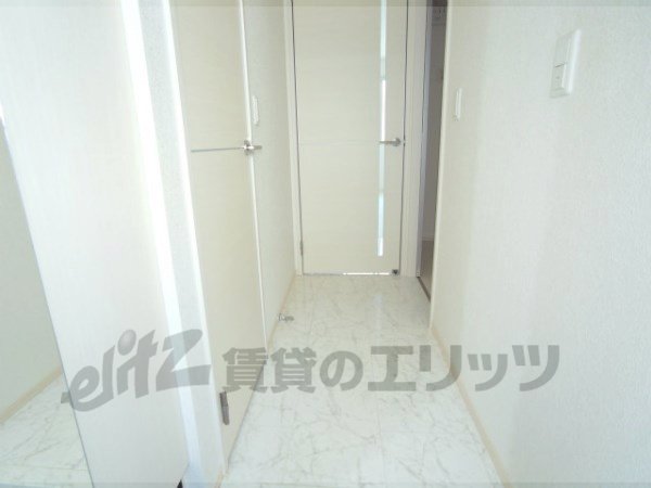 Other room space. Corridor