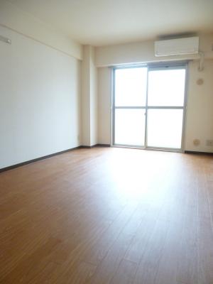 Other room space. About 10 Pledge spacious room