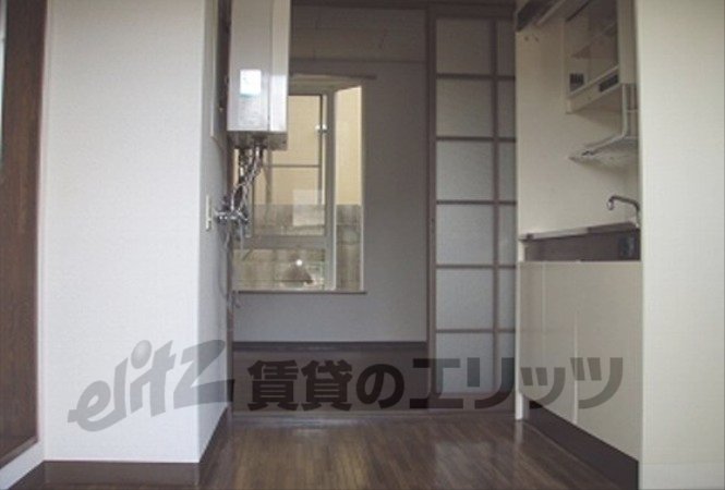 Other room space. Corridor