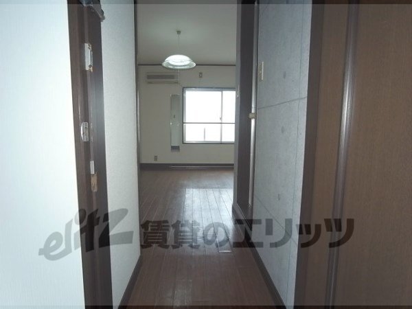 Other room space. Corridor