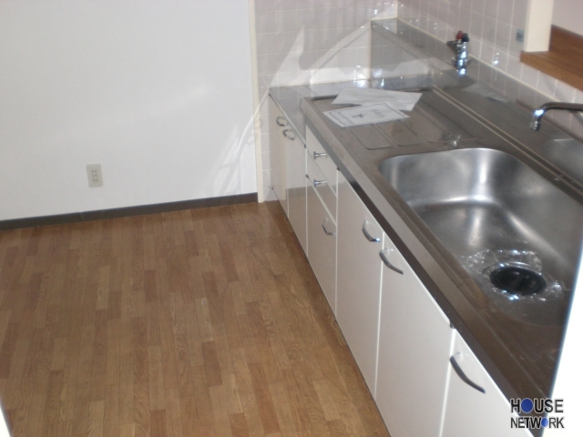 Kitchen. Looking for room to house network Sakyo shop!