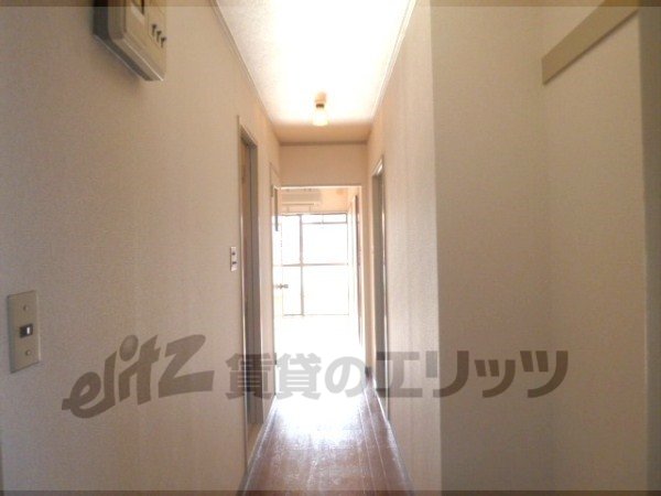 Other room space. Corridor