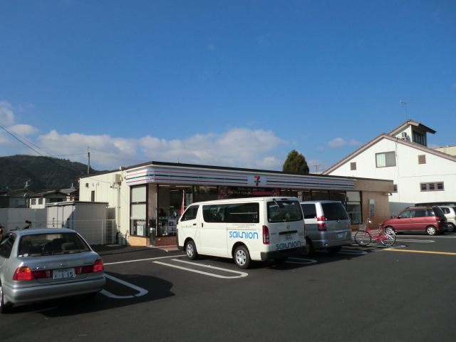 Convenience store. 150m to Seven-Eleven Yamashina Kajū-ji store (convenience store)