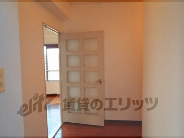 Other room space. Corridor