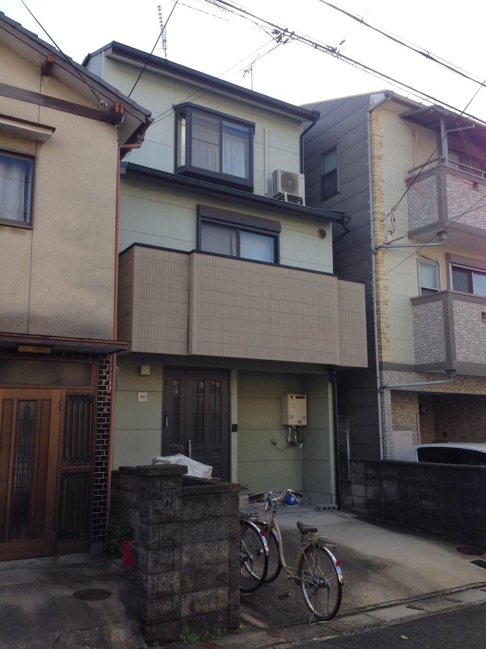 Local appearance photo