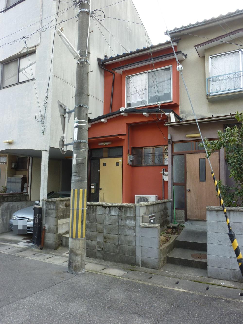 Local appearance photo