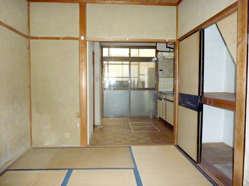 Living. It is north-facing, but day is good.