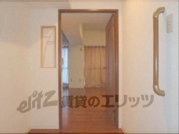 Other room space. Corridor