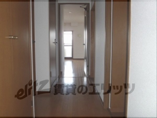 Other room space. Corridor