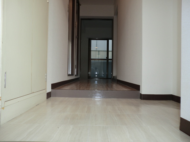 Entrance. Separate image