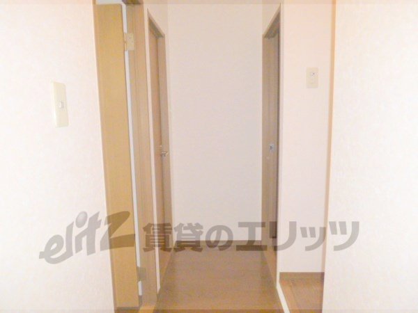 Other room space. Corridor