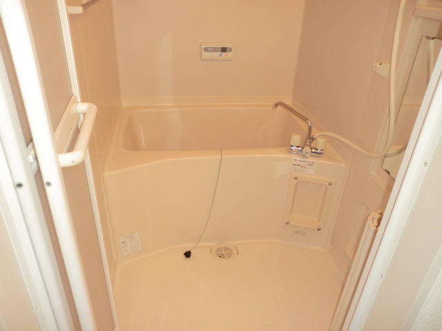 Bath. Separate image