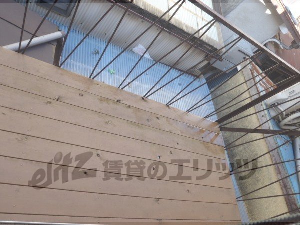 Balcony. Laundry is Jose