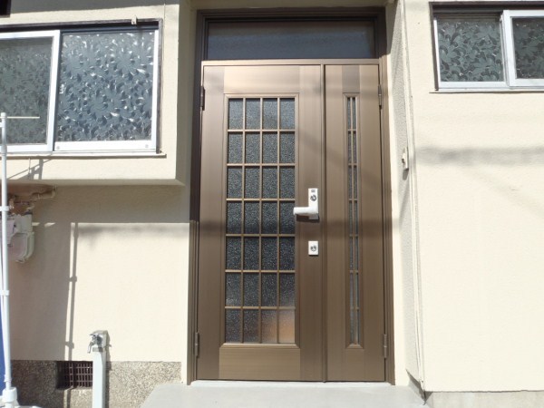 Entrance. Key with two