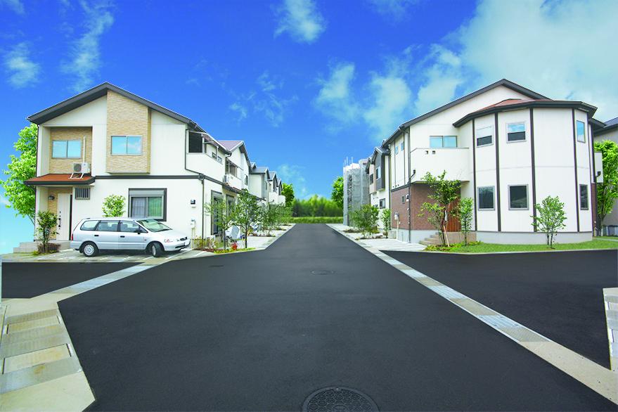 Local appearance photo. Streets of El housing Good. We aim to town that can grow along with the people who live.