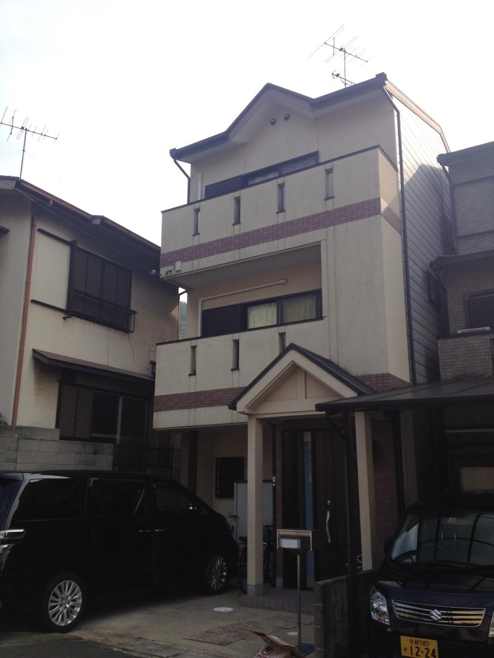 Local appearance photo