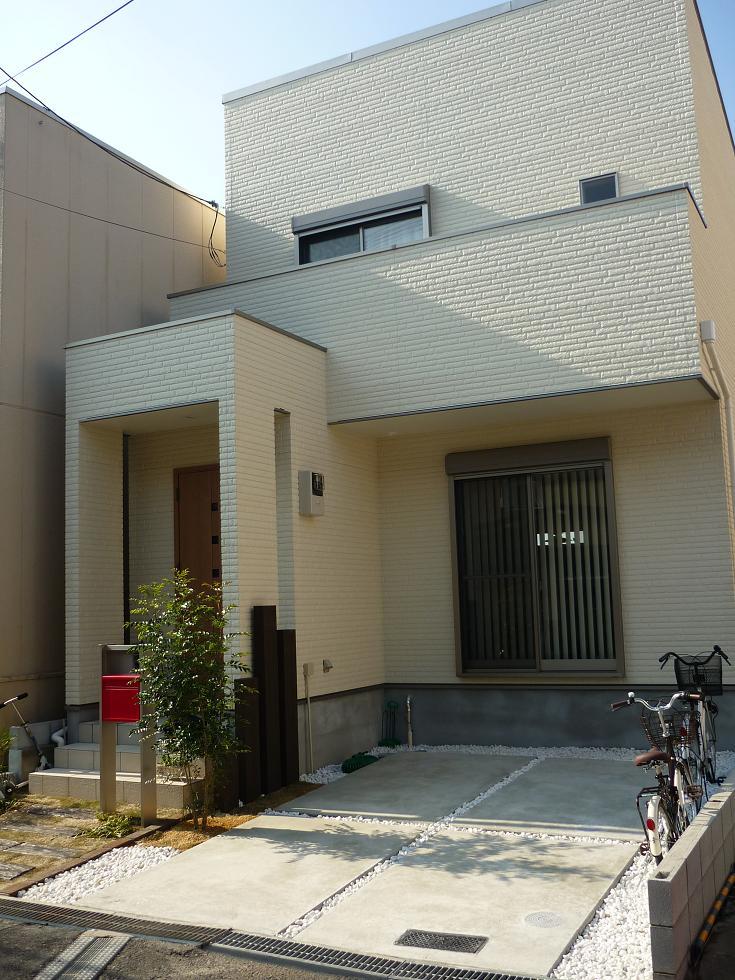 Local appearance photo. No. 1 destination is already completed. Customer is a modern design house that has been the order. Is your move has been tenants. Local (12 May 2013) Shooting