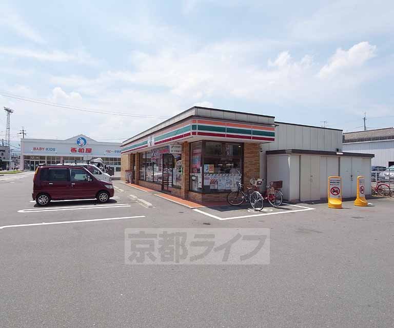 Convenience store. 500m to Seven-Eleven Muko Kaide Machiten (convenience store)