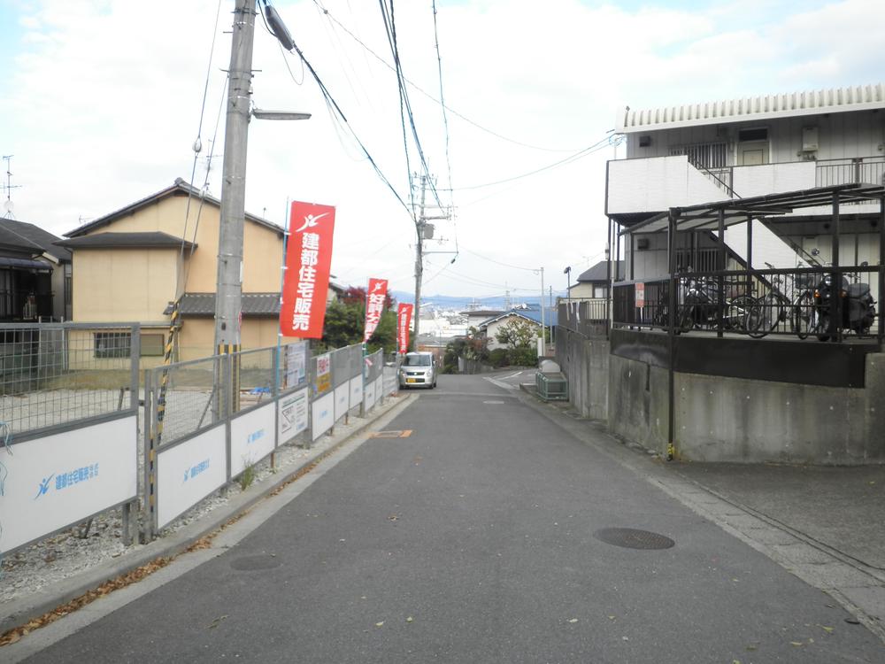 Local photos, including front road. Local (February 2013) Shooting