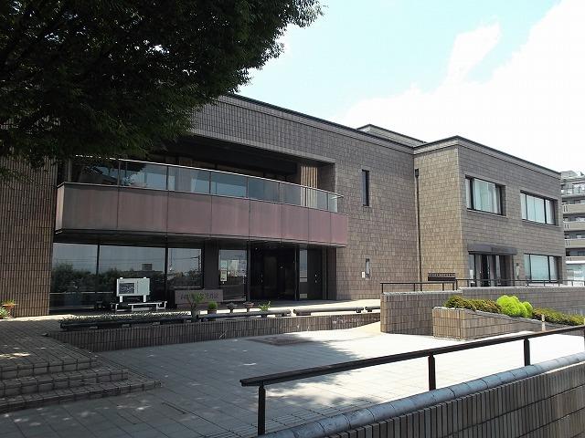 library. Muko 310m to Public Library