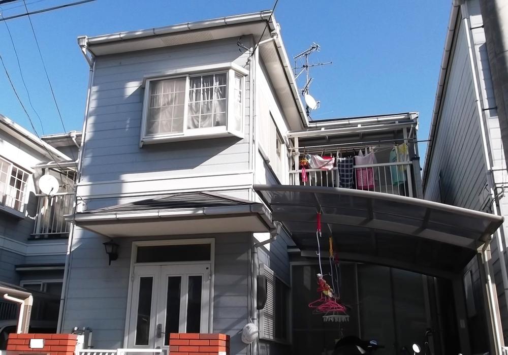 Local appearance photo. Local (11 May 2013) Shooting