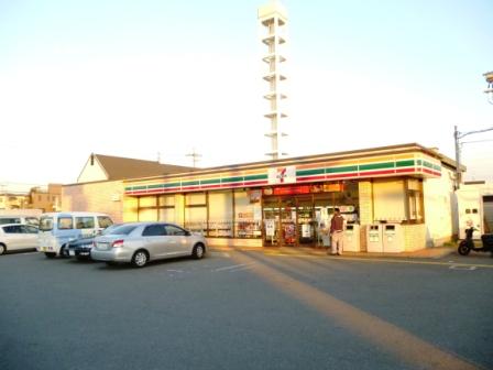 Convenience store. 540m to a convenience store