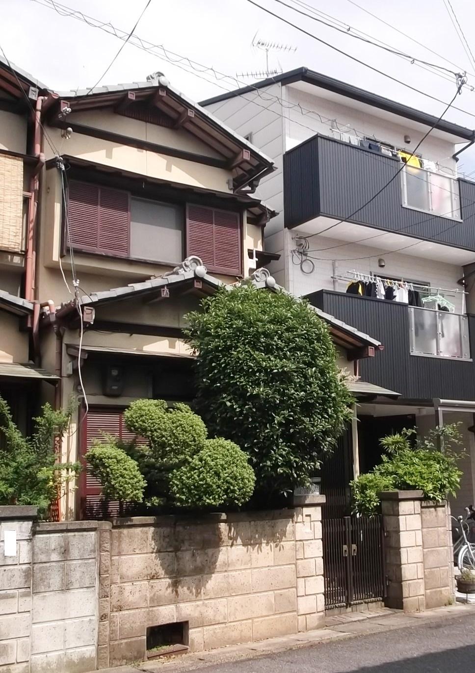 Local appearance photo. Local (12 May 2013) Shooting