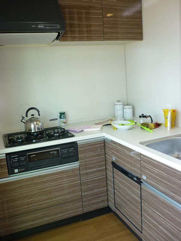 Kitchen. Model house kitchen Since the kitchen is new and happy, You will want to sieve the arm of cuisine ☆ 