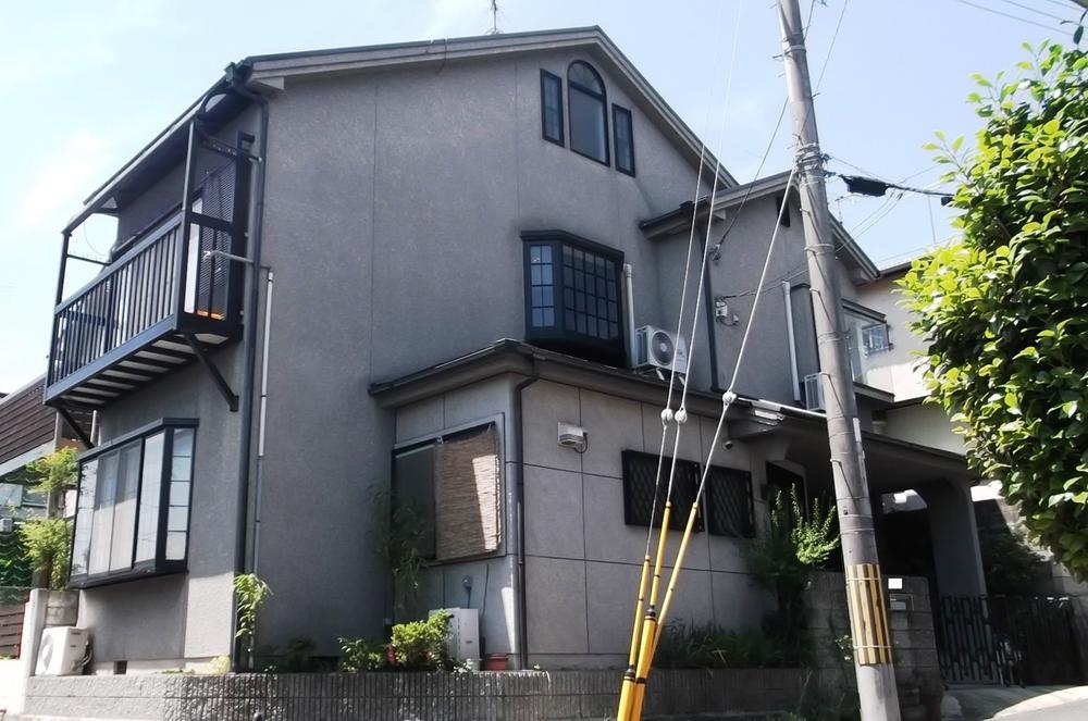 Local appearance photo. Local (11 May 2013) Shooting