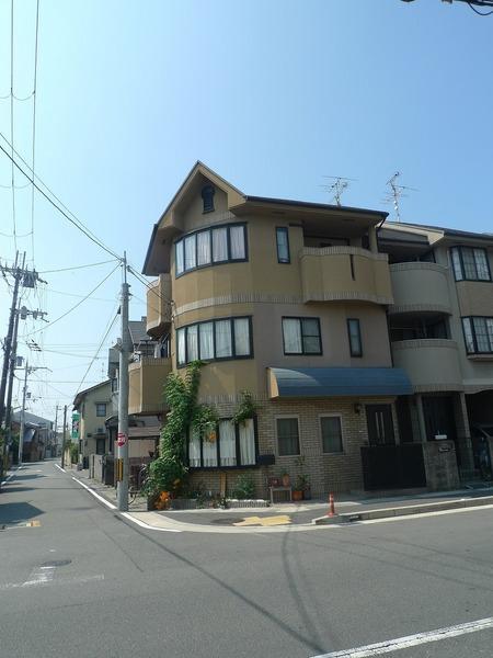 Local appearance photo