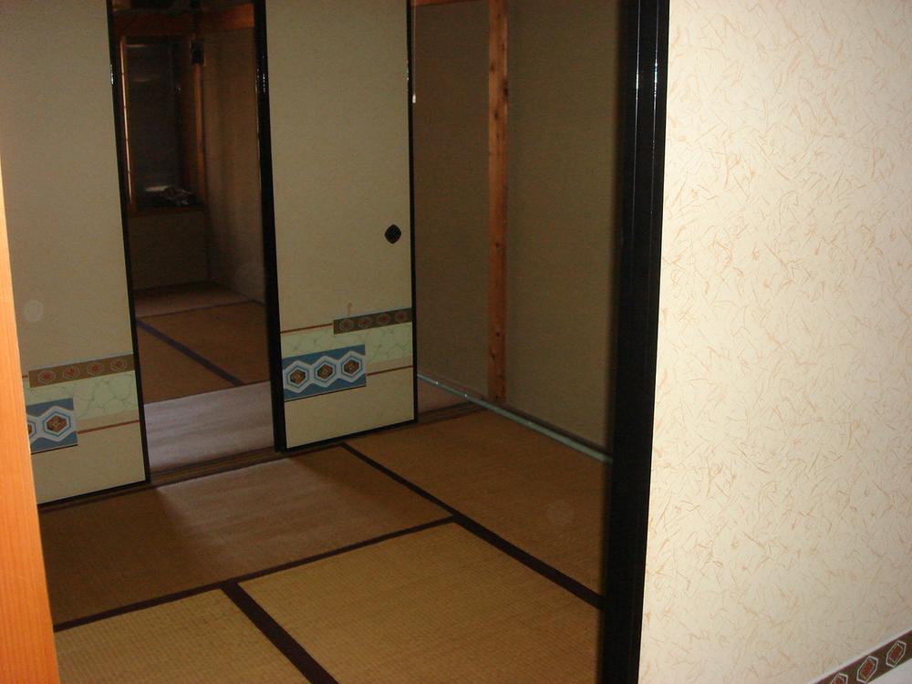 Non-living room. Indoor (12 May 2013) Shooting