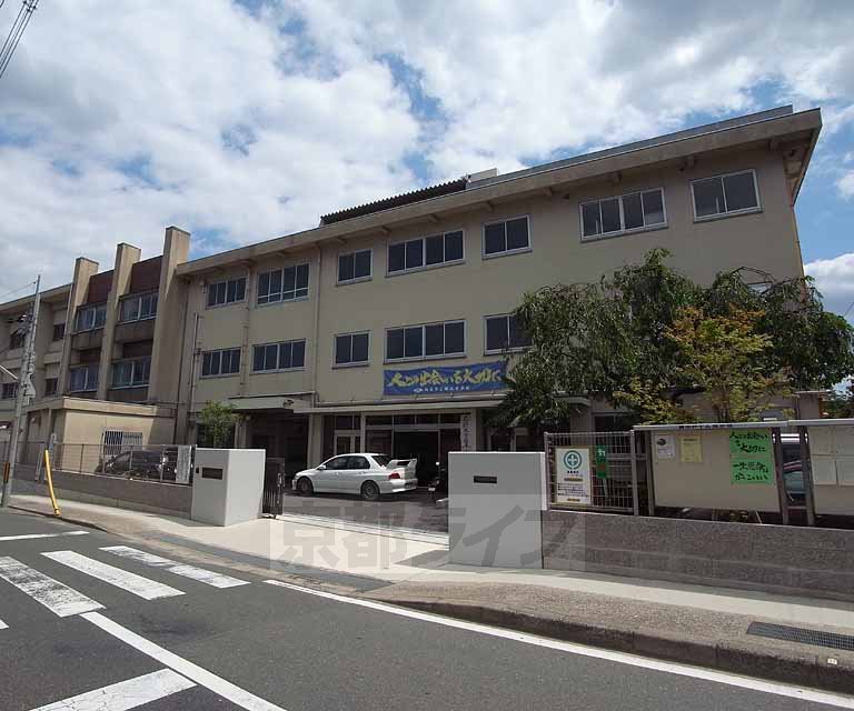 Junior high school. Katsuyama 150m until junior high school (junior high school)