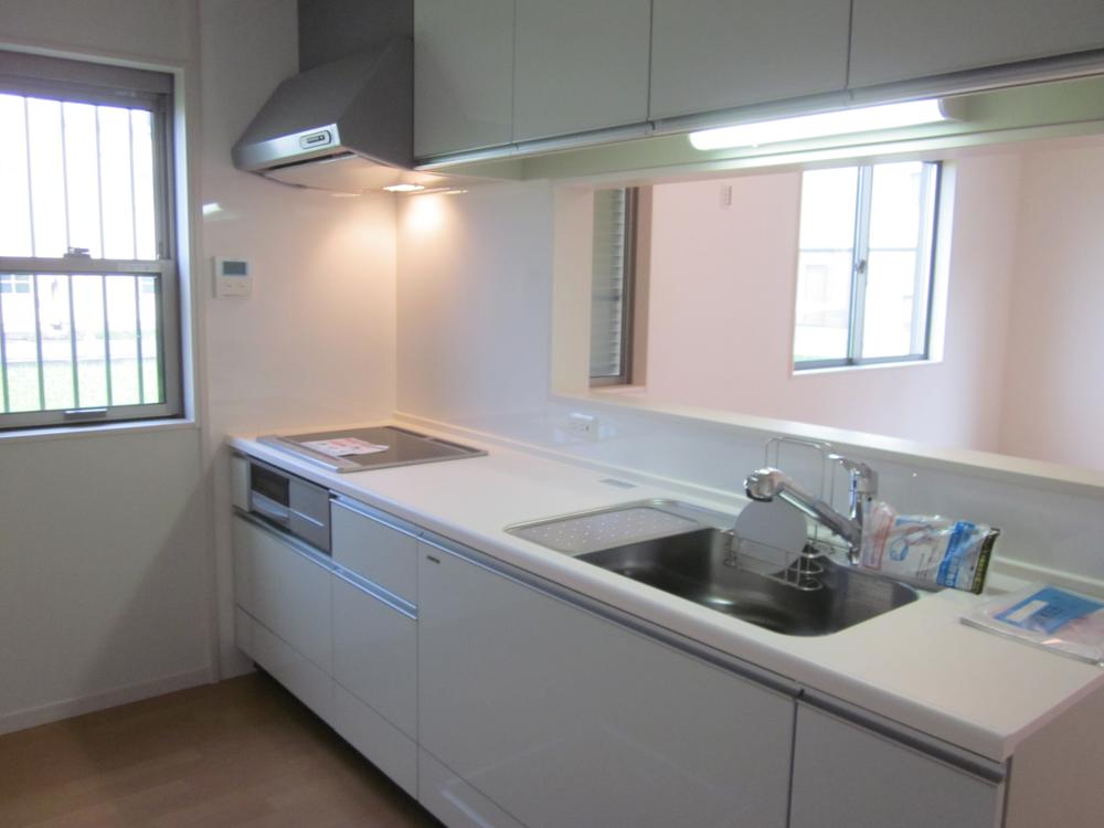 Same specifications photo (kitchen)