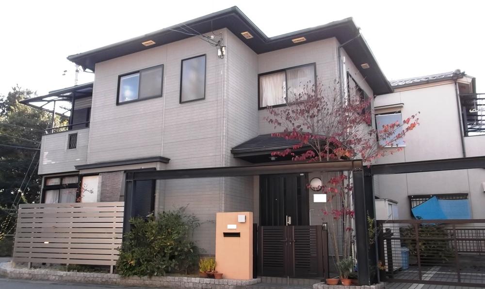 Local appearance photo. Local (11 May 2013) Shooting