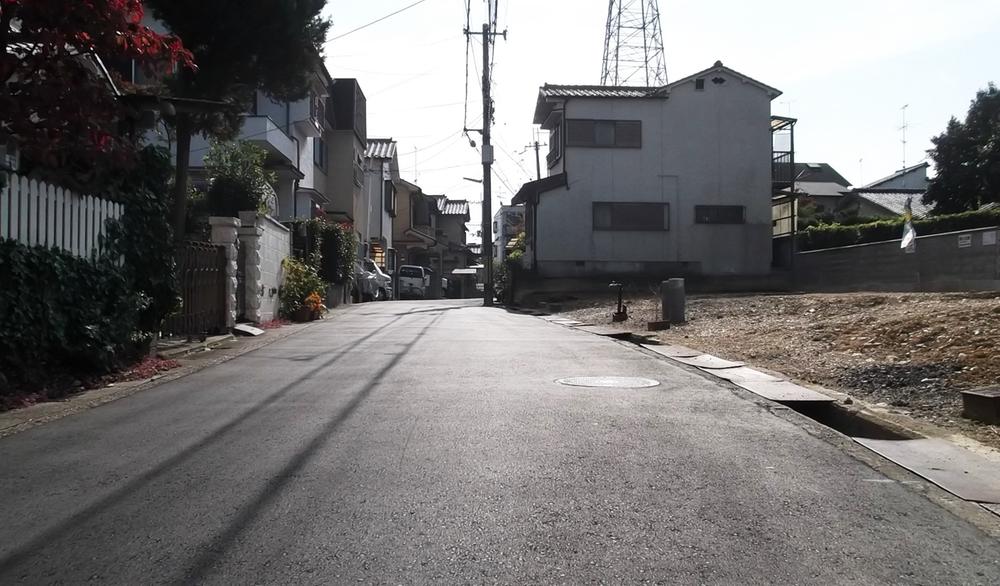 Local photos, including front road. Local (10 May 2013) Shooting