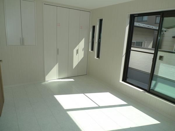 Non-living room. Indoor (10 May 2013) Shooting