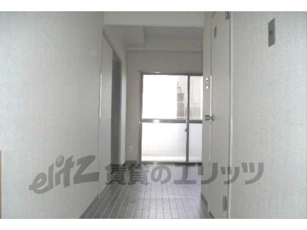 Other room space. Corridor