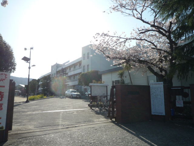 Primary school. 610m to Nagaoka fourth elementary school (elementary school)